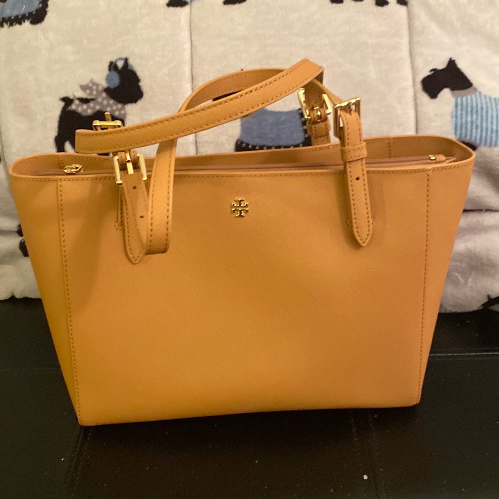 NWOT Tory Burch Robinson Tote Bag